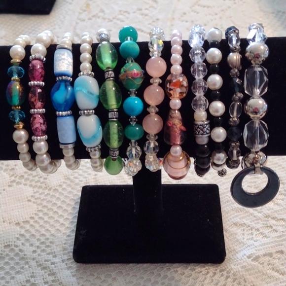 12 HANDMADE REPURPOSED Bundle of Vintage, Glass Bead & Pearl Stretch Bracelets!! - Picture 1 of 10